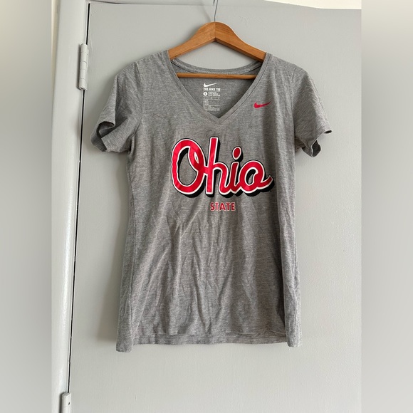 Nike women’s large Ohio state V neck t-shirt. - Picture 1 of 5